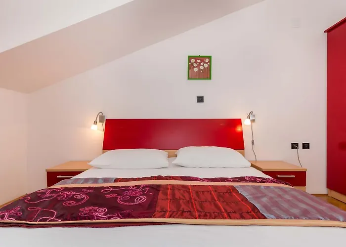 Panoramic View Apartment Cres